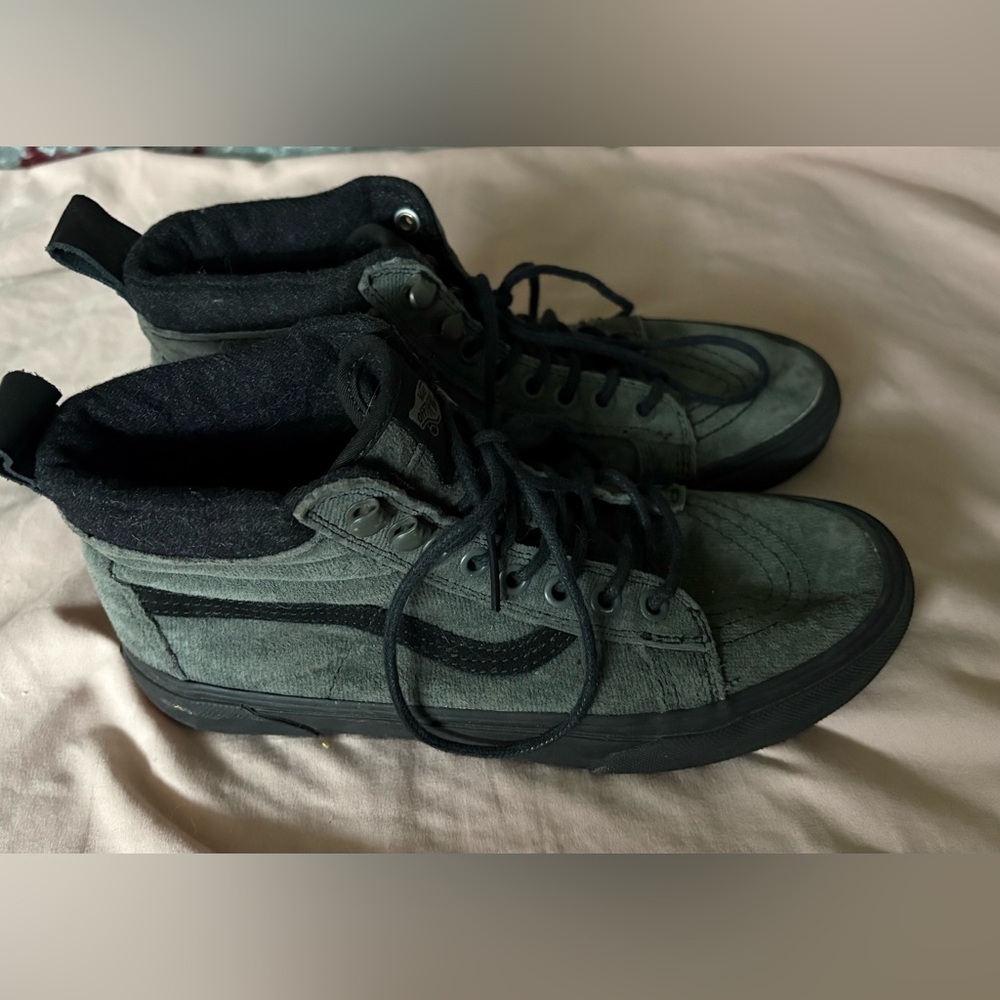 Vans black and grey corduroy sk8 hi - women’s size 8